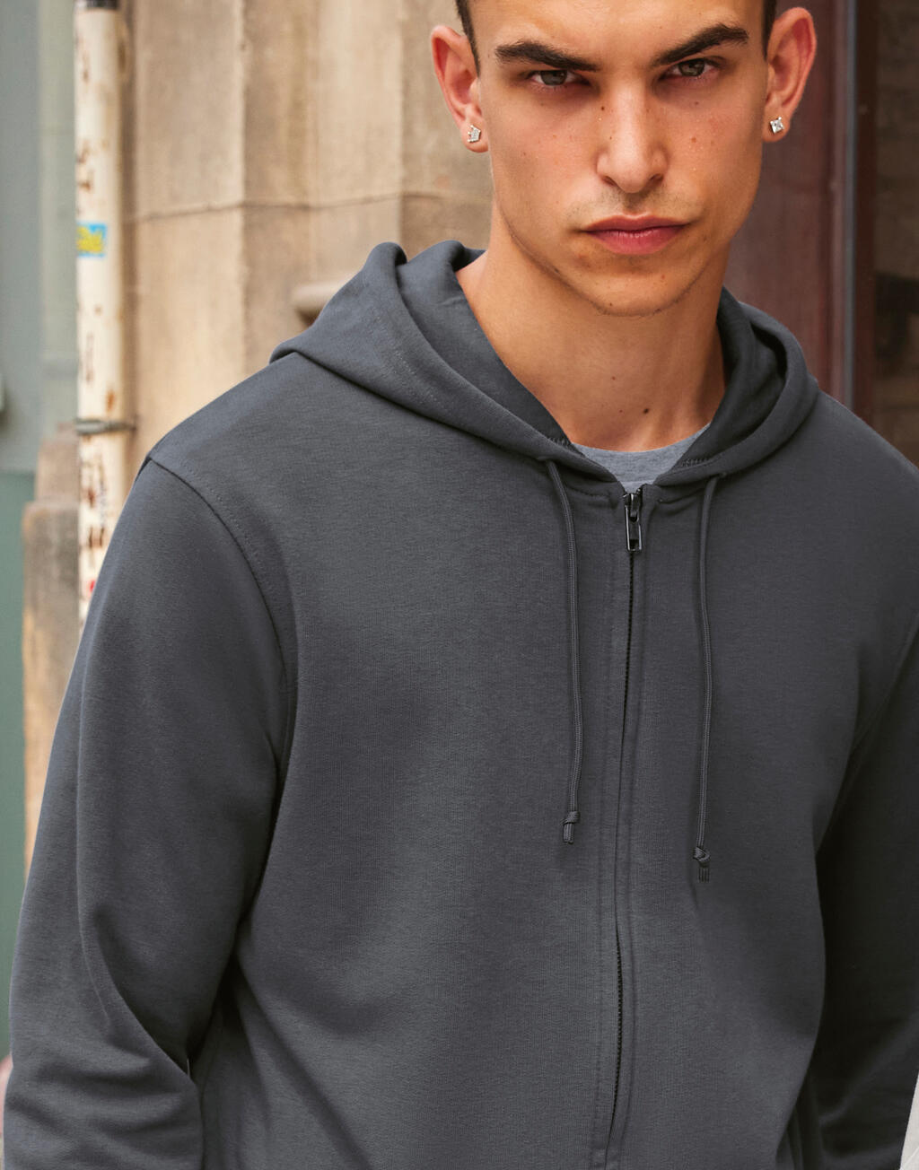 B&C Inspire Zipped Hood