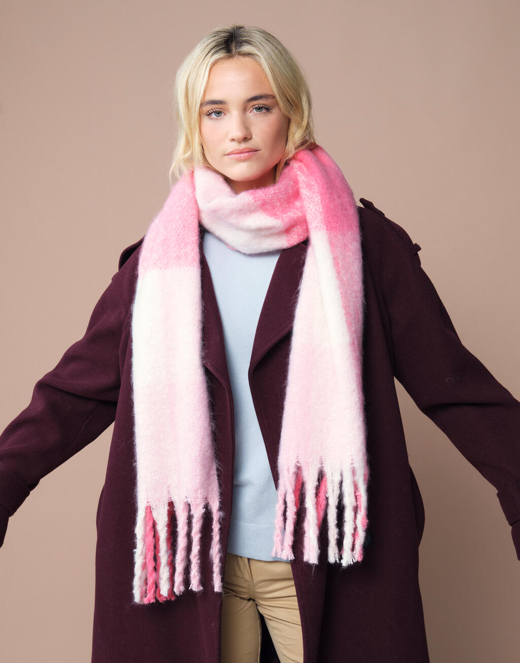 Beechfield Fluffy Check Scarf