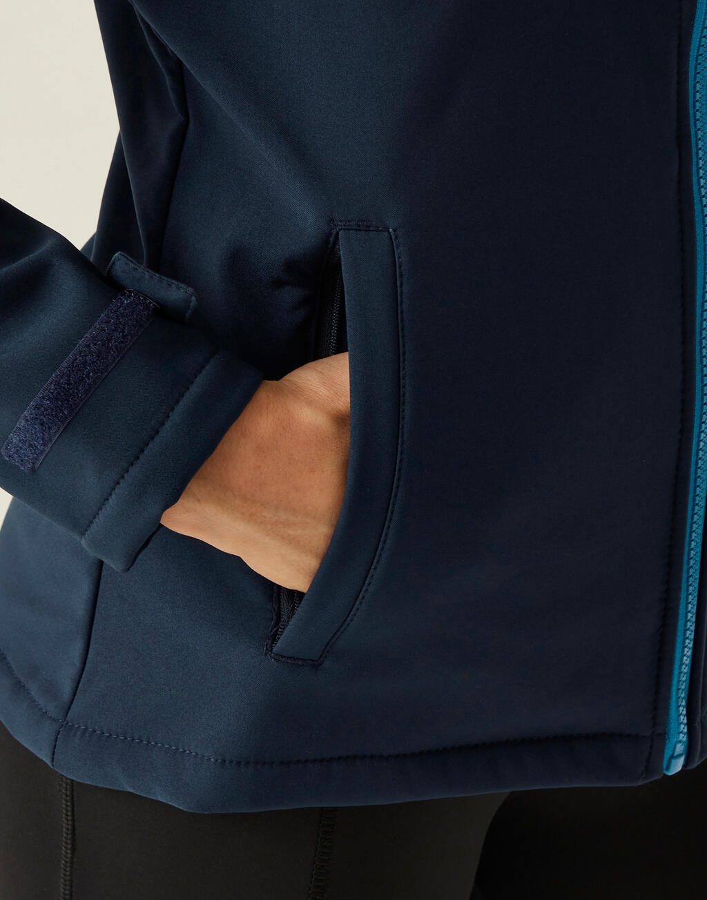 Regatta Professional Women's Venturer 3-Layer Hooded Softshell Jacket - Afbeelding 7
