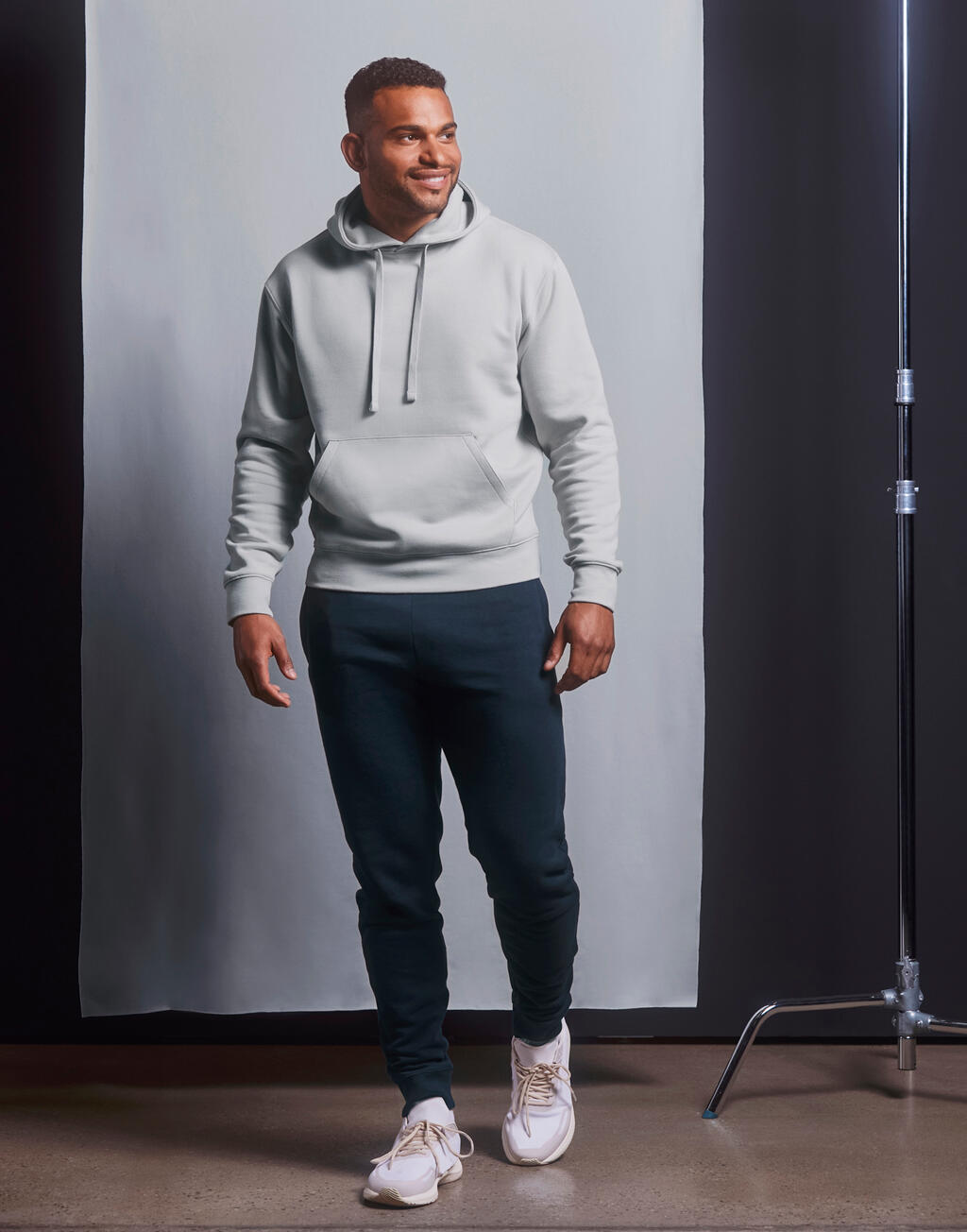 Russell  Men’s Authentic Hooded Sweat