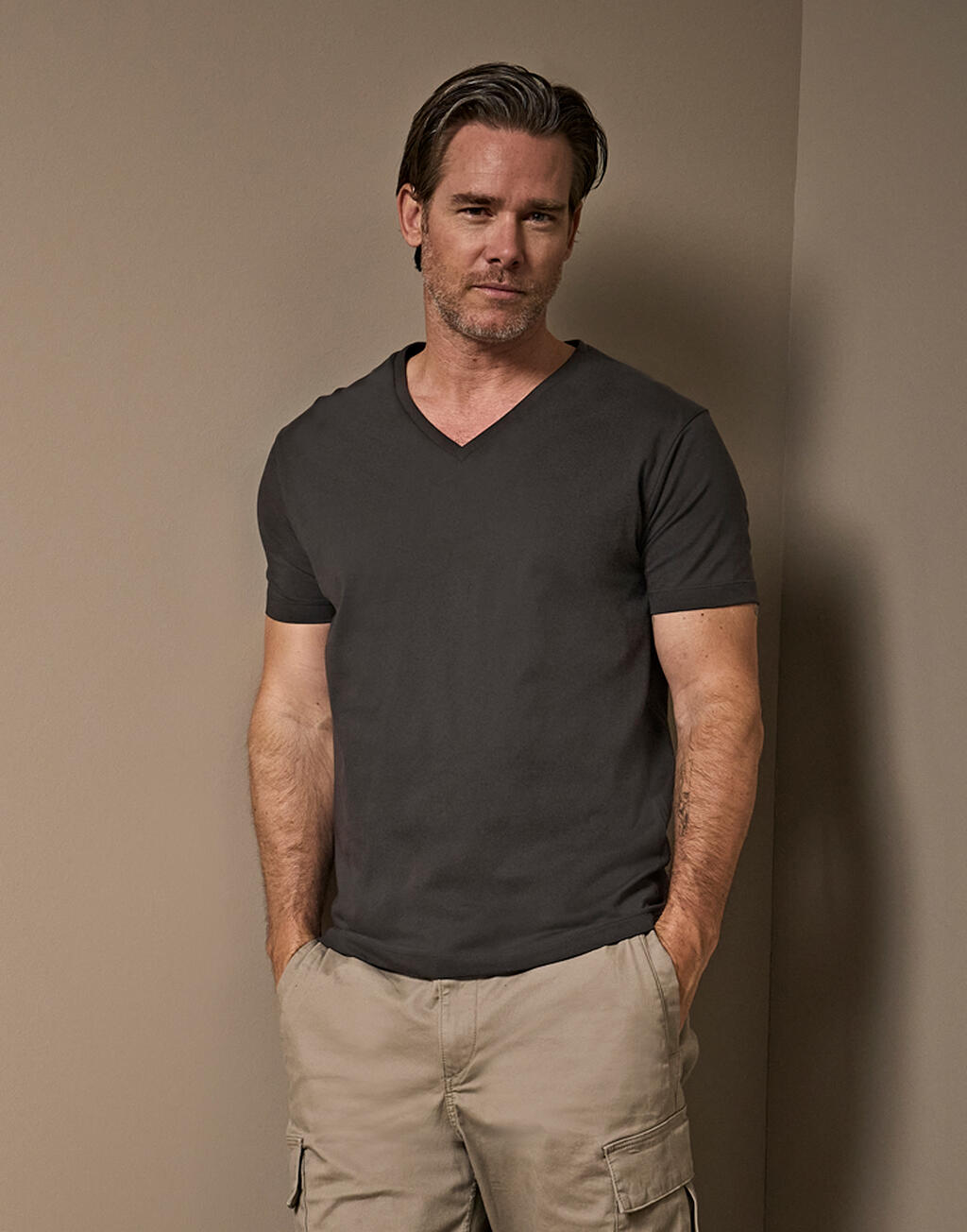 Tee Jays Mens Fashion V-Neck Sof Tee